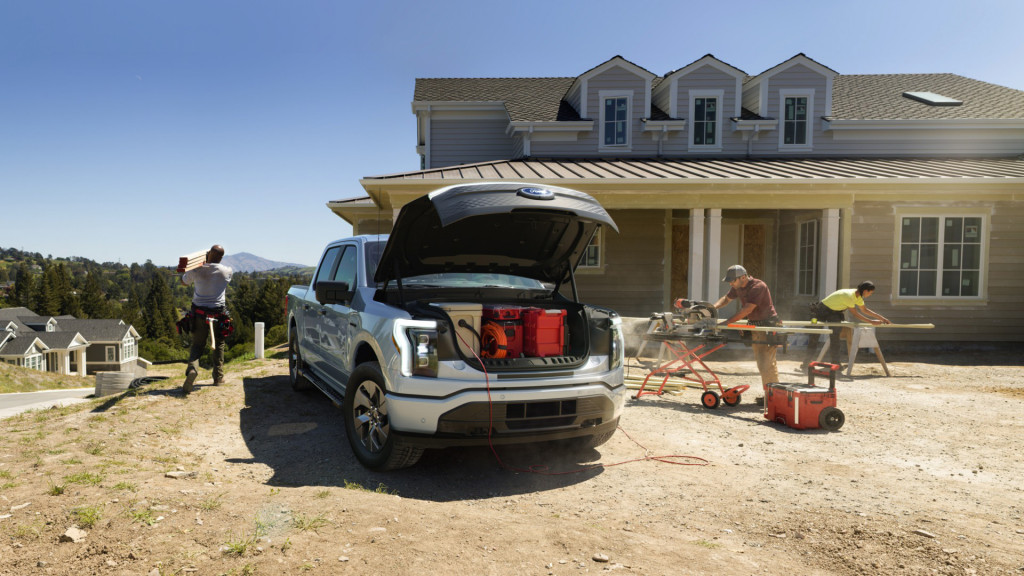 2022 Ford F-150 Lightning Pro 2022 Ford F-150 Lightning Pro