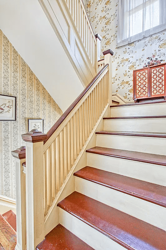 interior of 952 east 18th street brooklyn